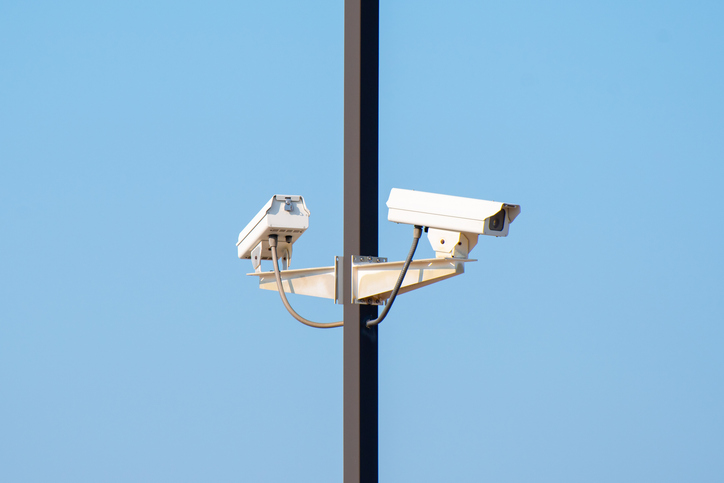 Road surveillance cameras - how quickly can dashcam footage, surveillance video, and vehicle data disappear after a car accident?